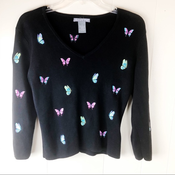 Vintage Sweaters - Eagle’s Eye Butterfly Embroidered Sweater